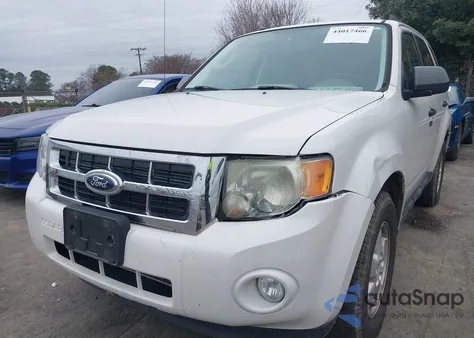 2012 Ford Escape Xlt z USA, uszkodzony, nr VIN 1FMCU9DG4CKC66509